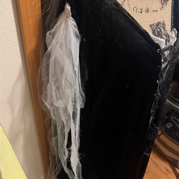 Dead Bride Costume full outfit with wig Black and White Gothic Zombie vibe Dress - Picture 4 of 11